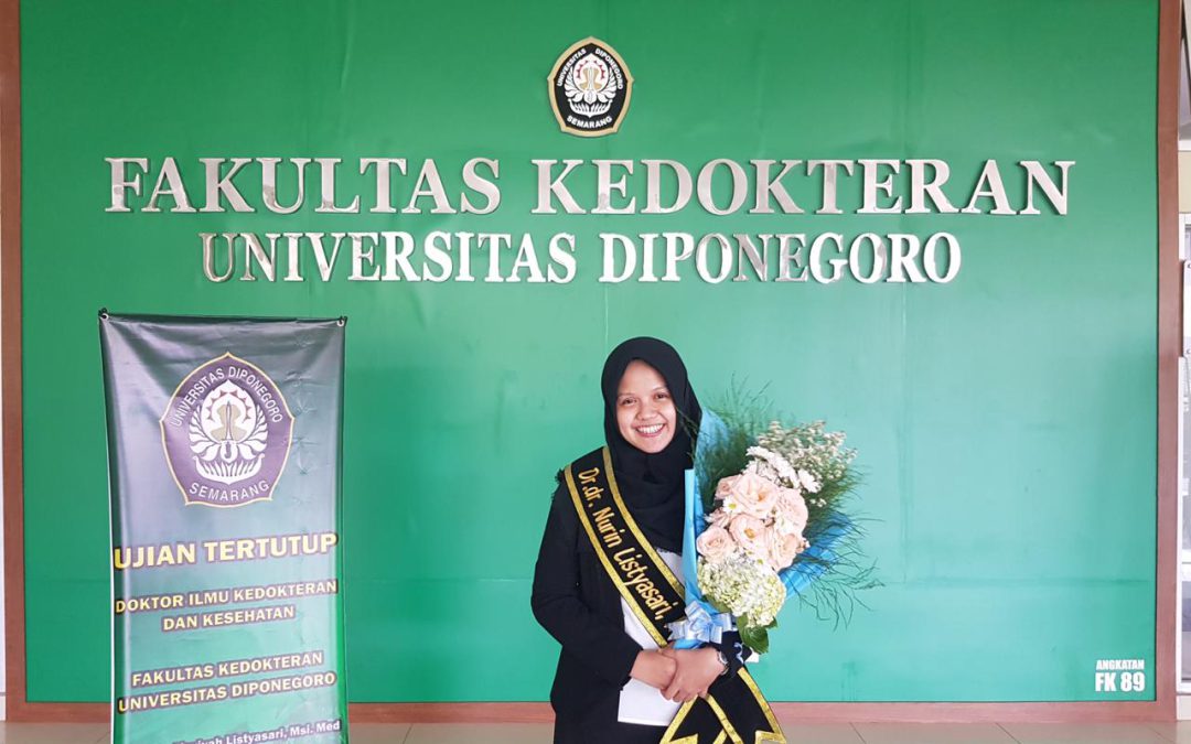 DOKTOR TERMUDA UNDIP! Nurin Listyasari Raih Gelar Doktor Ilmu Kedokteran Umum di FK UNDIP