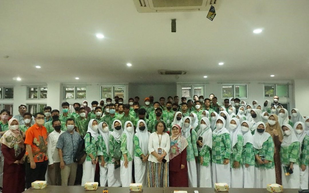 Kunjungan SMA Islam Al Azhar 19