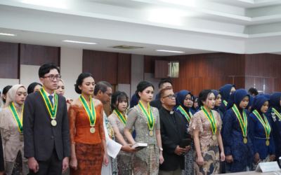 Diponegoro University Faculty of Medicine Holds Professional Oath Ceremony for Its Best Doctors, Dentists, and Nurses