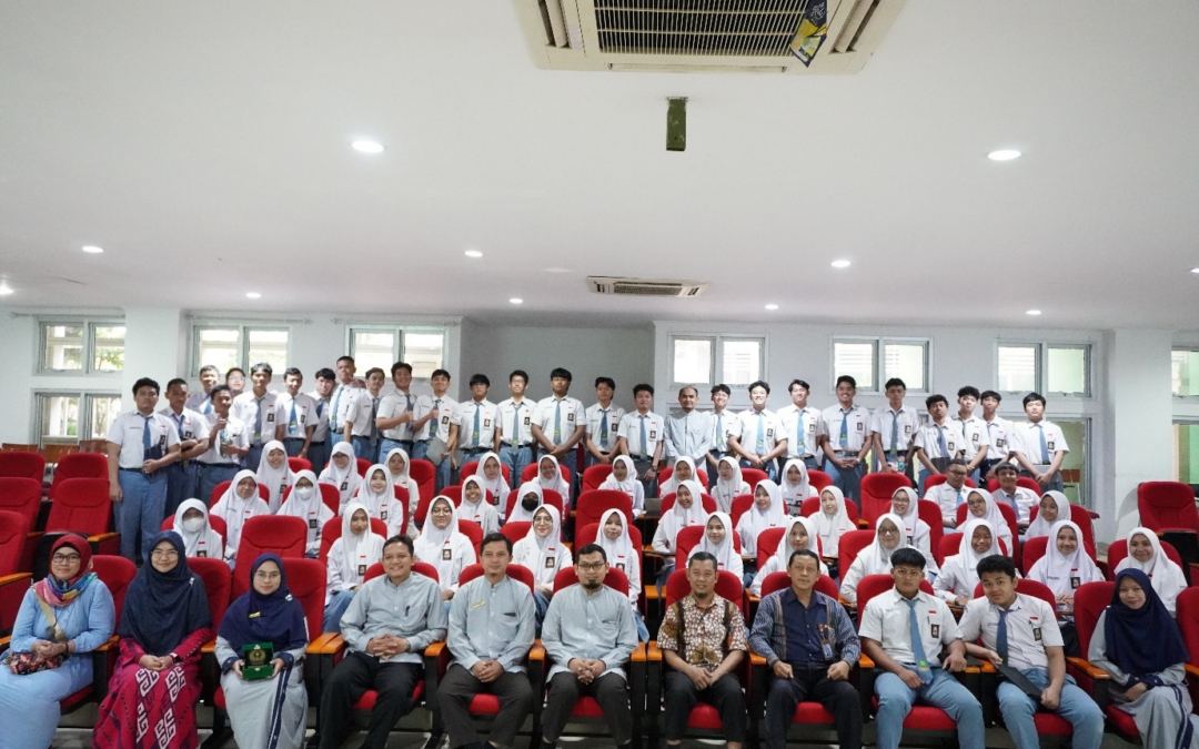 Hidayatullah Islamic High School Semarang Makes a Visit to the UNDIP Faculty of Medicine
