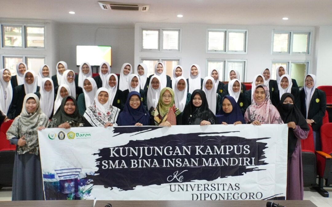 Mengenal Dunia Kedokteran: Siswa SMA Bani Insan Mandiri Kunjungi FK UNDIP