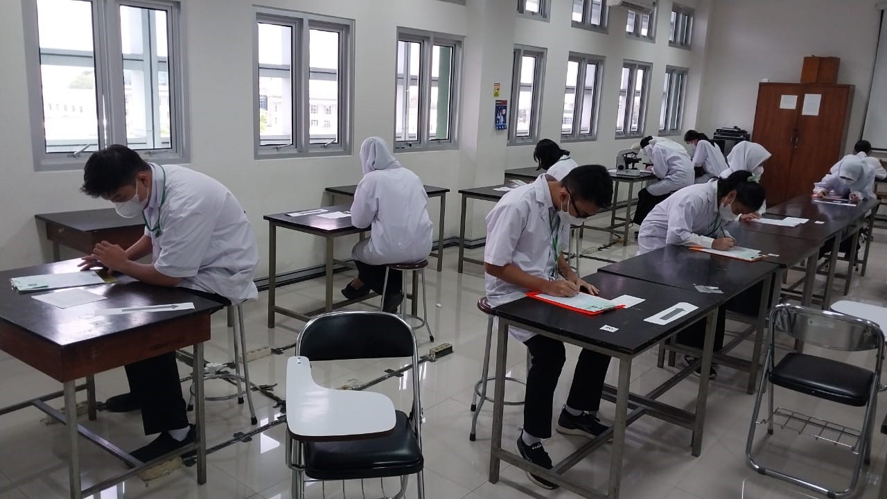 Laboratorium Biomedik Dasar15