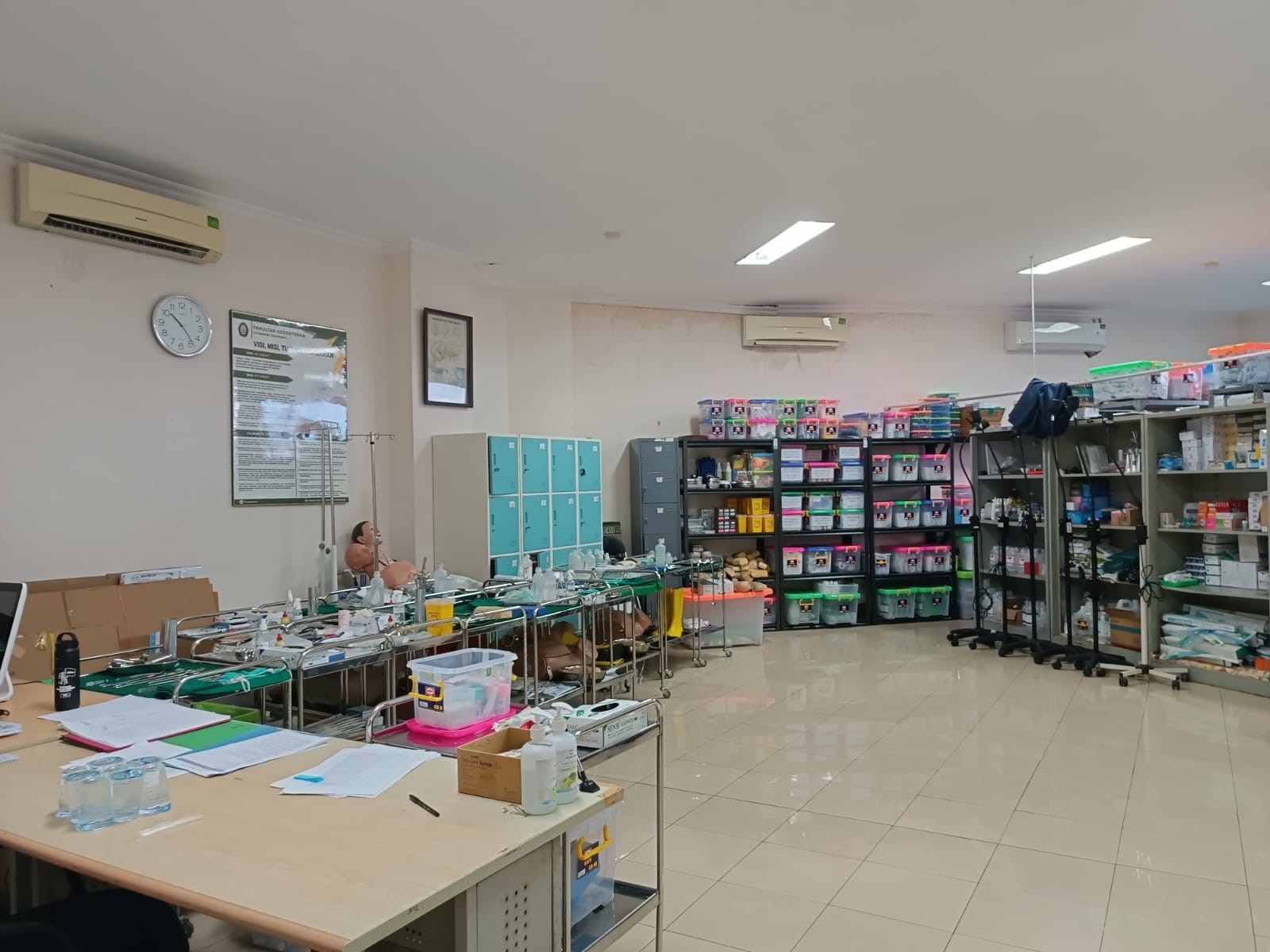 Laboratorium Keterampilan Klinik8