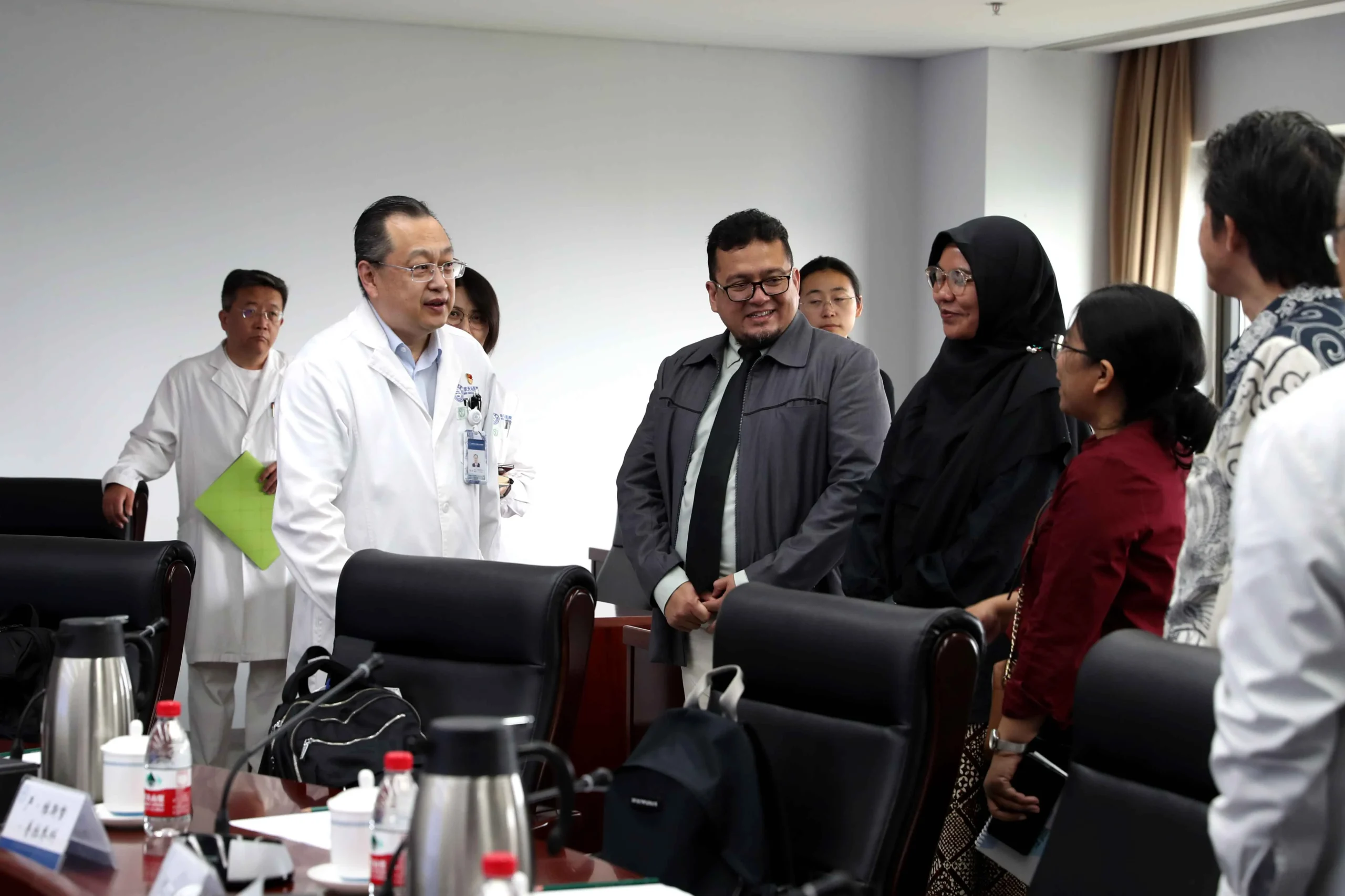 A delegation from the Faculty of Medicine, Universitas Diponegoro (FK Undip) visited Beijing Tiantan Hospital, China, to strengthen international cooperation in the fields of medical education, neuroscience, and the implementation of AI in healthcare.