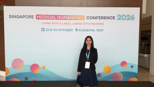 dr. Jeslyn Tengkawan saat menghadiri Singapore Medical Humanities Conference (SMHC) 2026 di Singapura.
